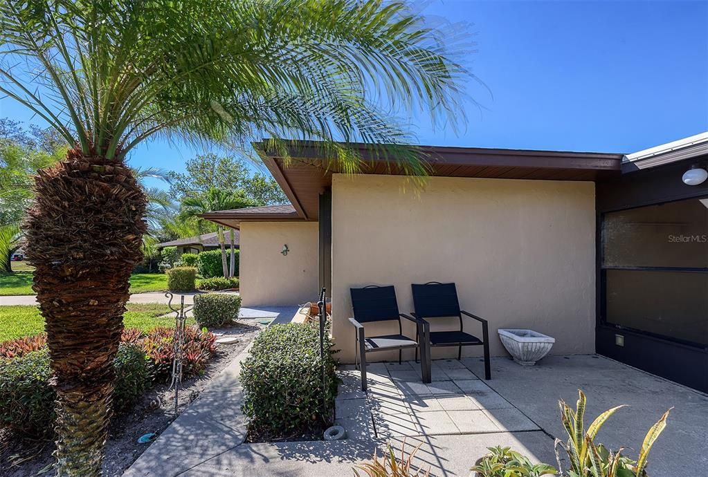 For Sale: $289,000 (2 beds, 2 baths, 1152 Square Feet)