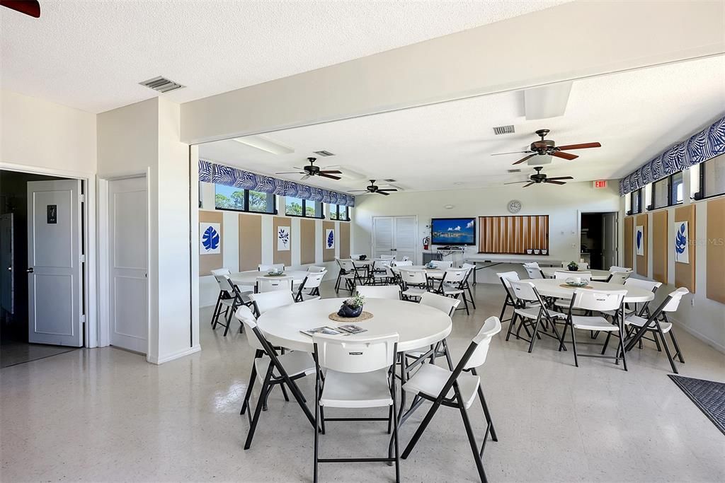 For Sale: $289,000 (2 beds, 2 baths, 1152 Square Feet)