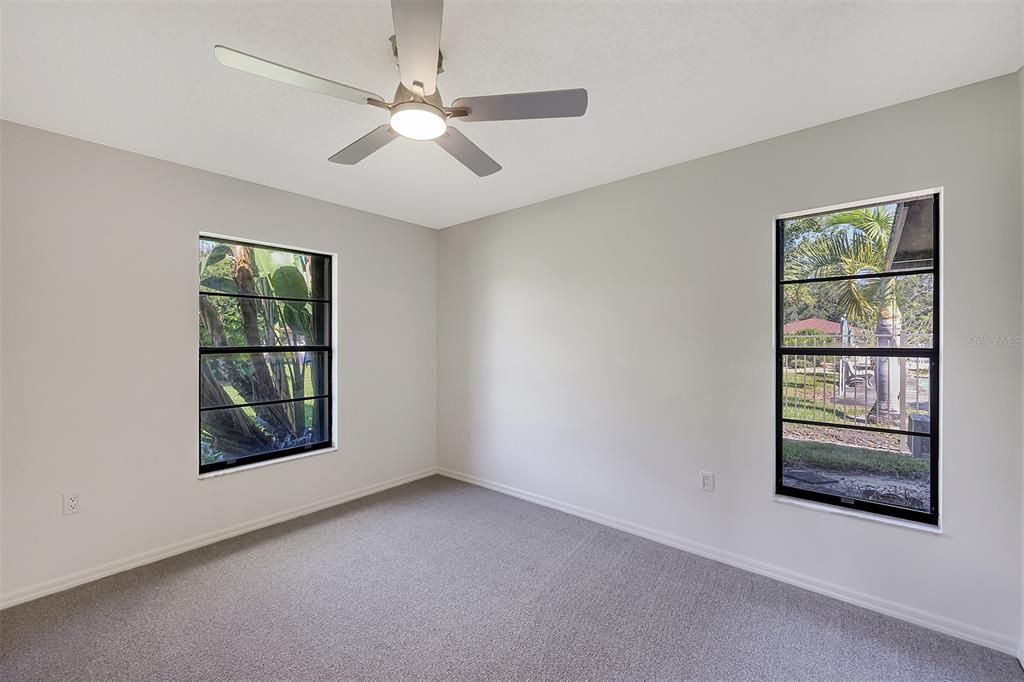 For Sale: $289,000 (2 beds, 2 baths, 1152 Square Feet)