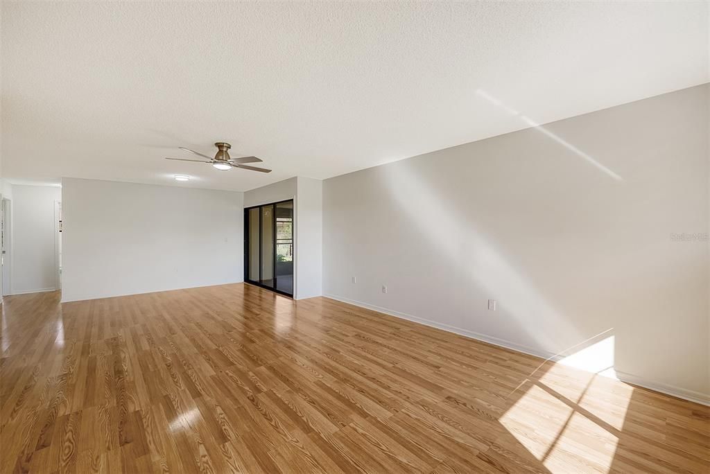 For Sale: $289,000 (2 beds, 2 baths, 1152 Square Feet)