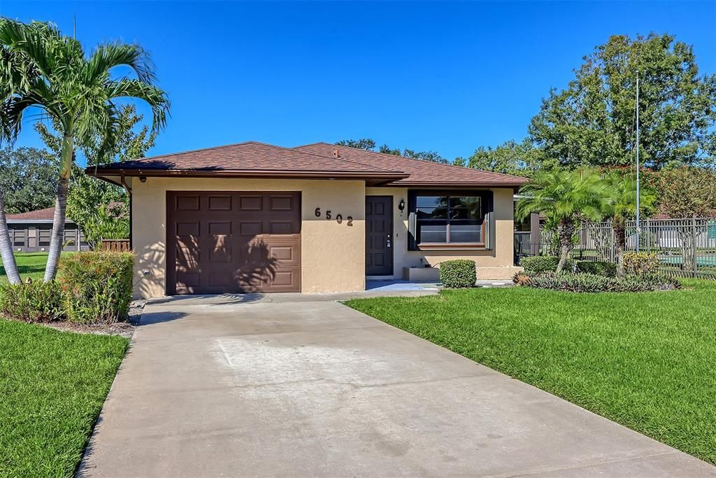 For Sale: $289,000 (2 beds, 2 baths, 1152 Square Feet)