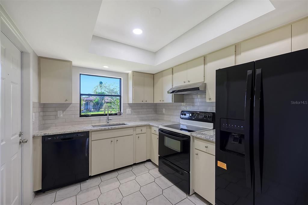 For Sale: $289,000 (2 beds, 2 baths, 1152 Square Feet)