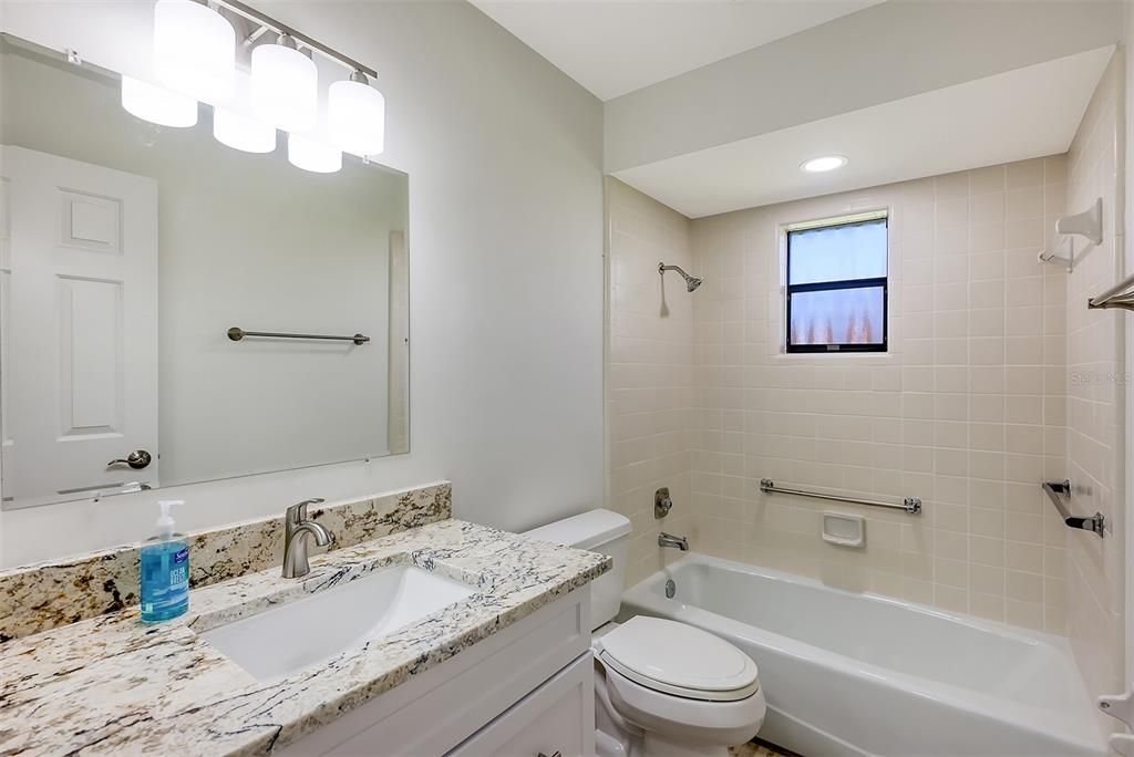 For Sale: $289,000 (2 beds, 2 baths, 1152 Square Feet)