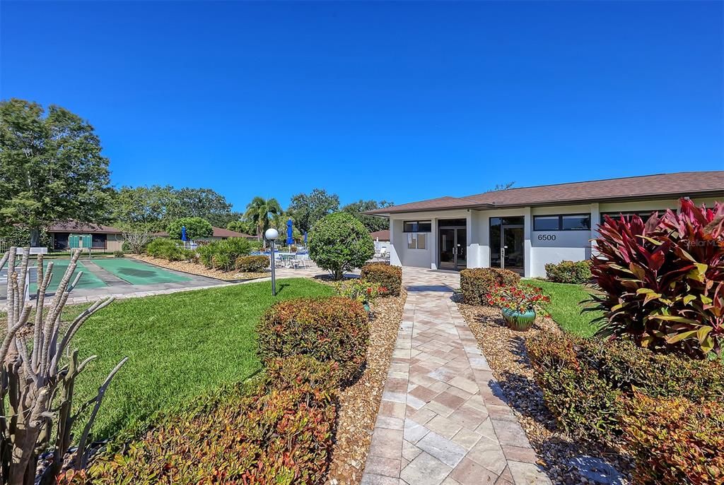 For Sale: $289,000 (2 beds, 2 baths, 1152 Square Feet)