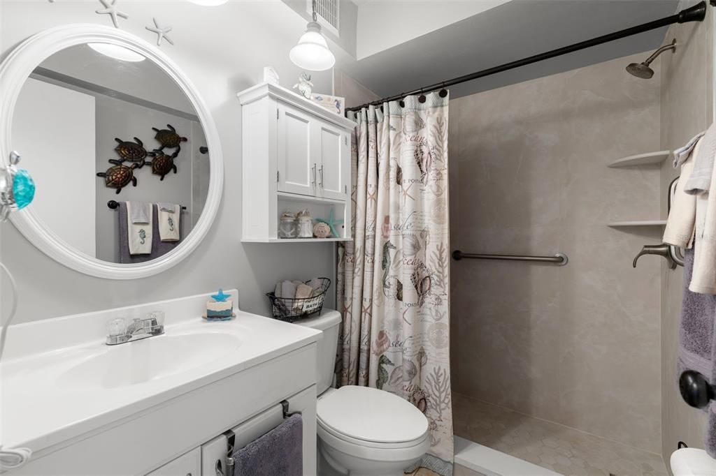 For Sale: $235,000 (1 beds, 1 baths, 480 Square Feet)