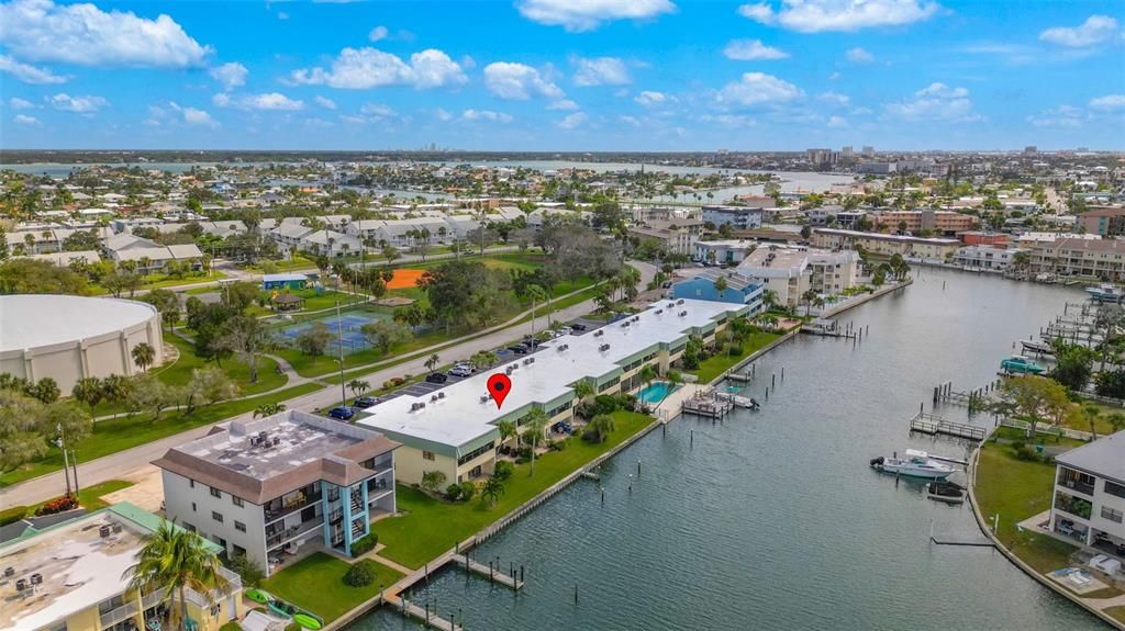 For Sale: $235,000 (1 beds, 1 baths, 480 Square Feet)