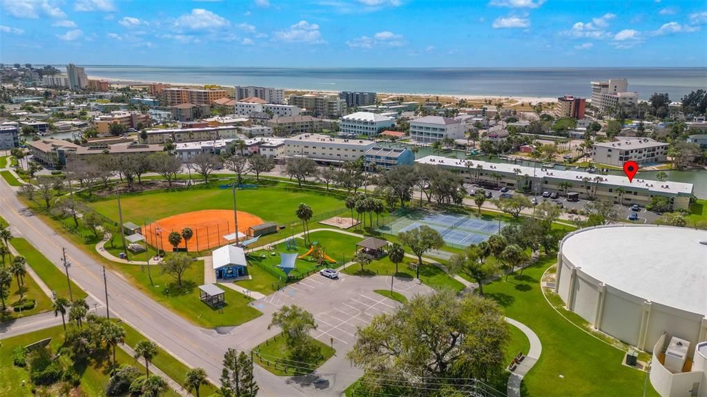 For Sale: $235,000 (1 beds, 1 baths, 480 Square Feet)