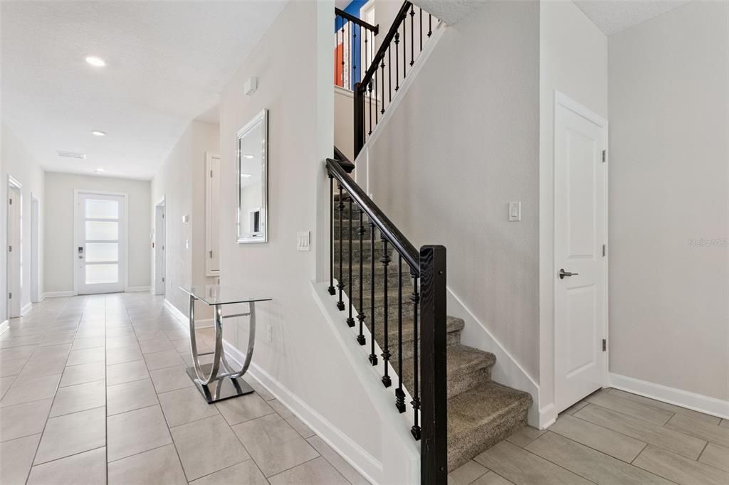 合同活跃: $790,000 (9 贝兹, 5 浴室, 4289 平方英尺)