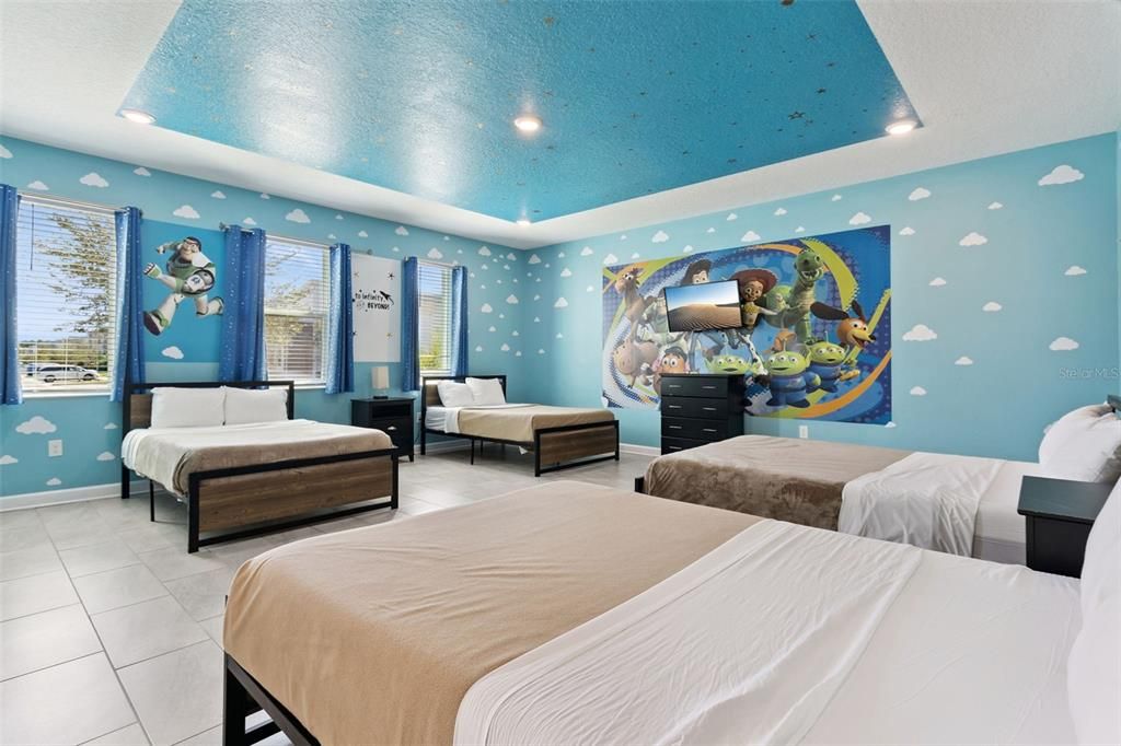 合同活跃: $790,000 (9 贝兹, 5 浴室, 4289 平方英尺)