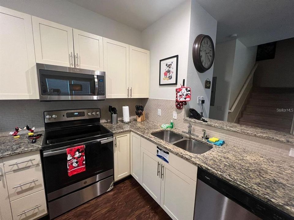 Active With Contract: $2,275 (4 beds, 3 baths, 1694 Square Feet)