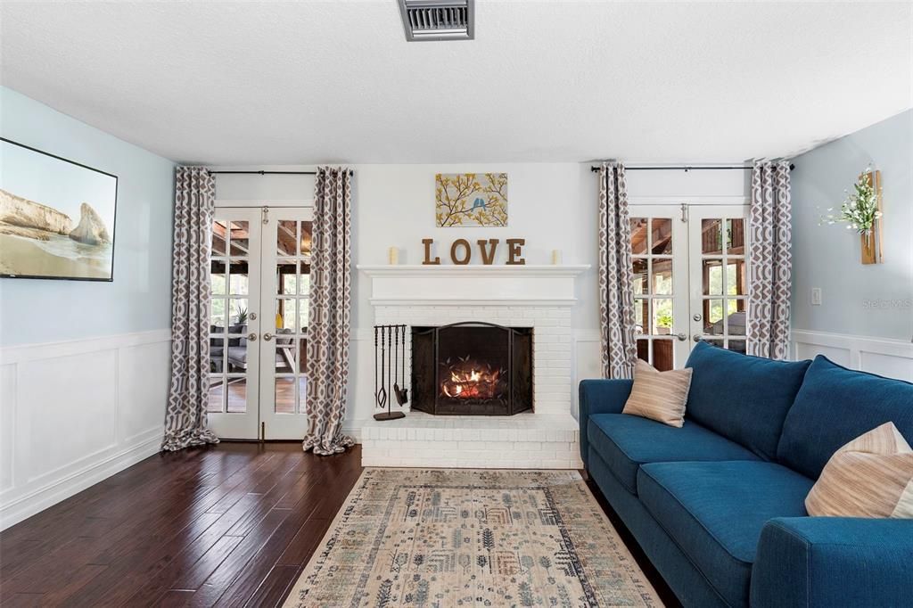 Active With Contract: $549,900 (4 beds, 2 baths, 2892 Square Feet)