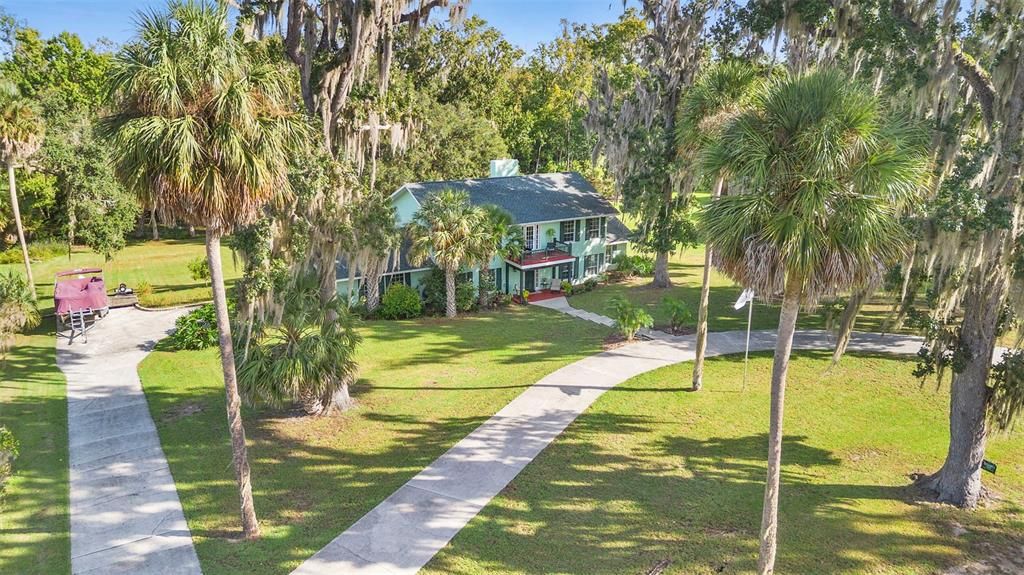 Active With Contract: $549,900 (4 beds, 2 baths, 2892 Square Feet)