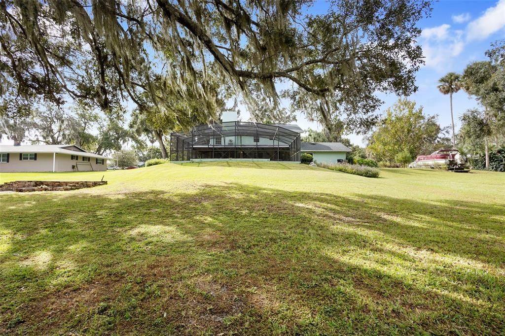 Active With Contract: $549,900 (4 beds, 2 baths, 2892 Square Feet)