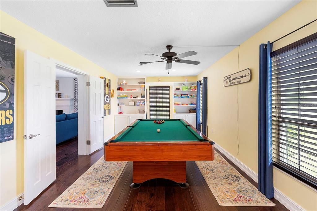 Active With Contract: $549,900 (4 beds, 2 baths, 2892 Square Feet)