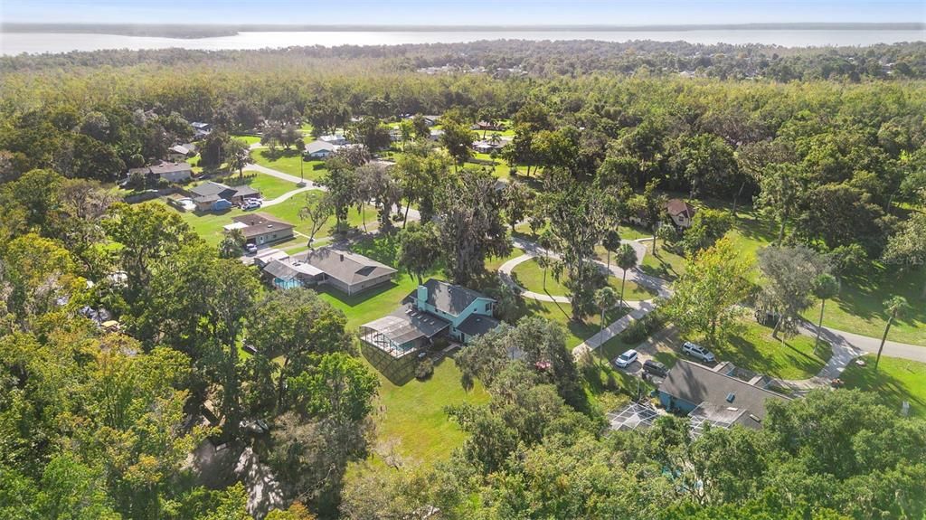 Active With Contract: $549,900 (4 beds, 2 baths, 2892 Square Feet)