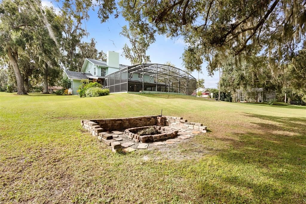 Active With Contract: $549,900 (4 beds, 2 baths, 2892 Square Feet)