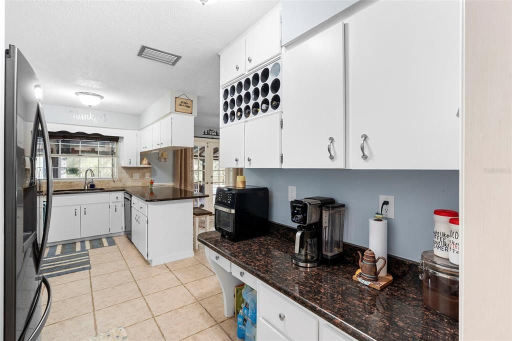 Active With Contract: $549,900 (4 beds, 2 baths, 2892 Square Feet)