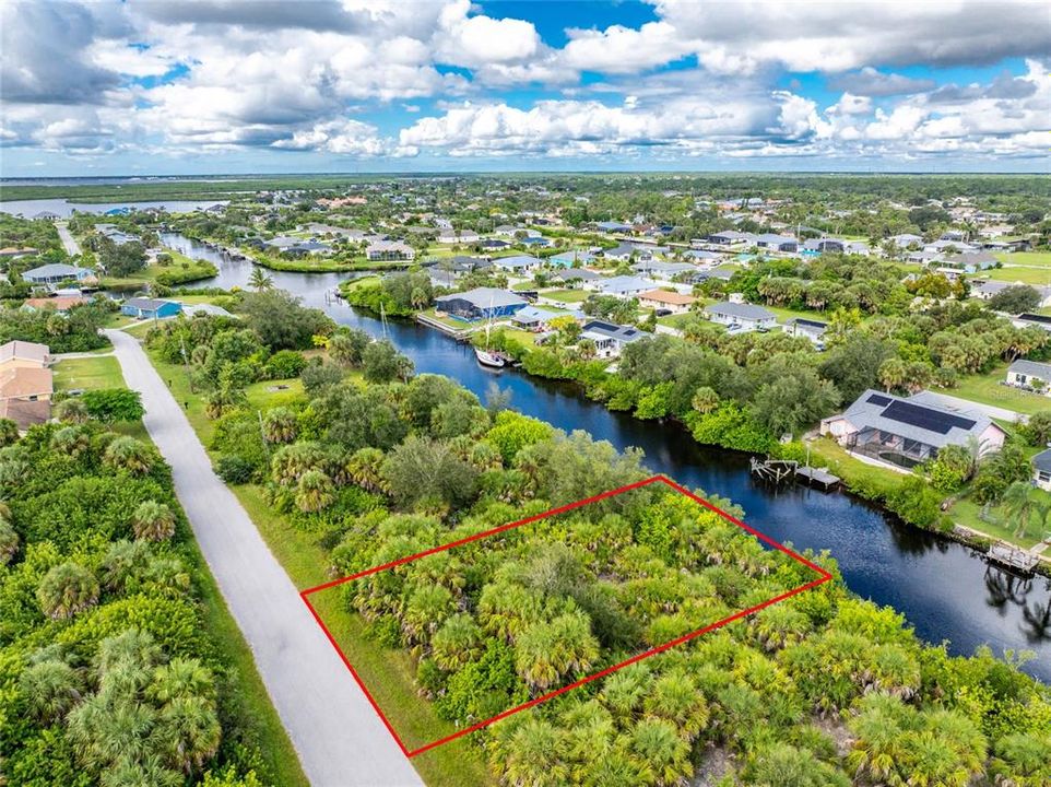 En Venta: $85,000 (0.23 acres)