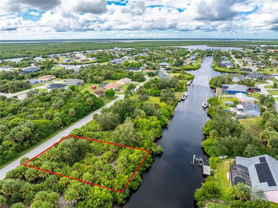 En Venta: $85,000 (0.23 acres)