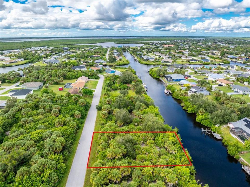 En Venta: $85,000 (0.23 acres)