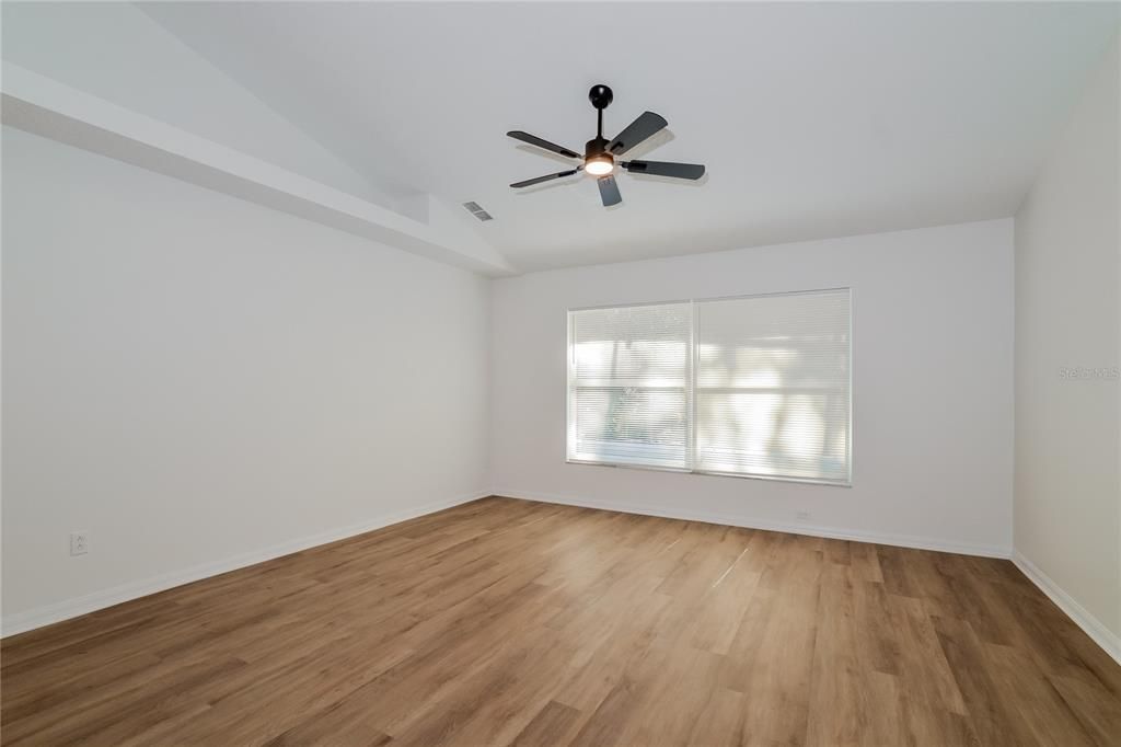 Active With Contract: $449,900 (4 beds, 2 baths, 2492 Square Feet)