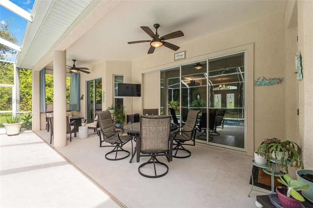 For Sale: $439,900 (3 beds, 2 baths, 2014 Square Feet)