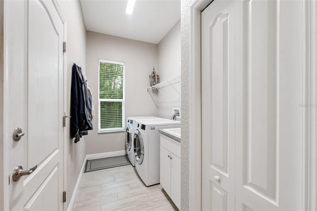 For Sale: $439,900 (3 beds, 2 baths, 2014 Square Feet)