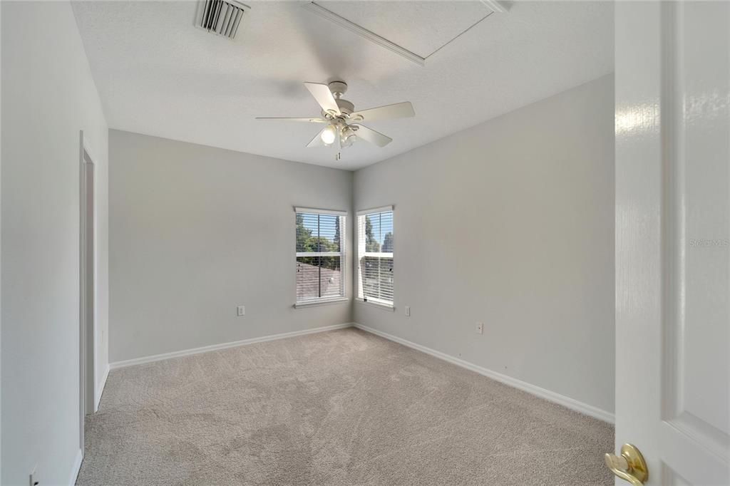 出租: $4,100 (4 贝兹, 3 浴室, 3772 平方英尺)