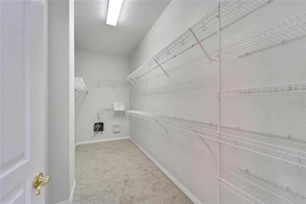 出租: $4,100 (4 贝兹, 3 浴室, 3772 平方英尺)