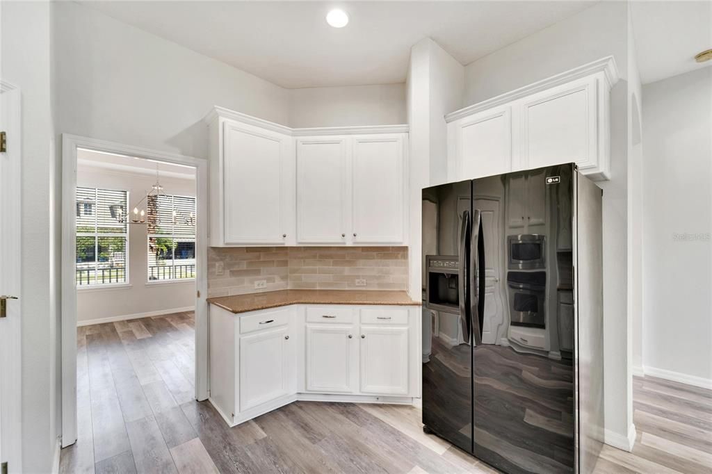 出租: $4,100 (4 贝兹, 3 浴室, 3772 平方英尺)