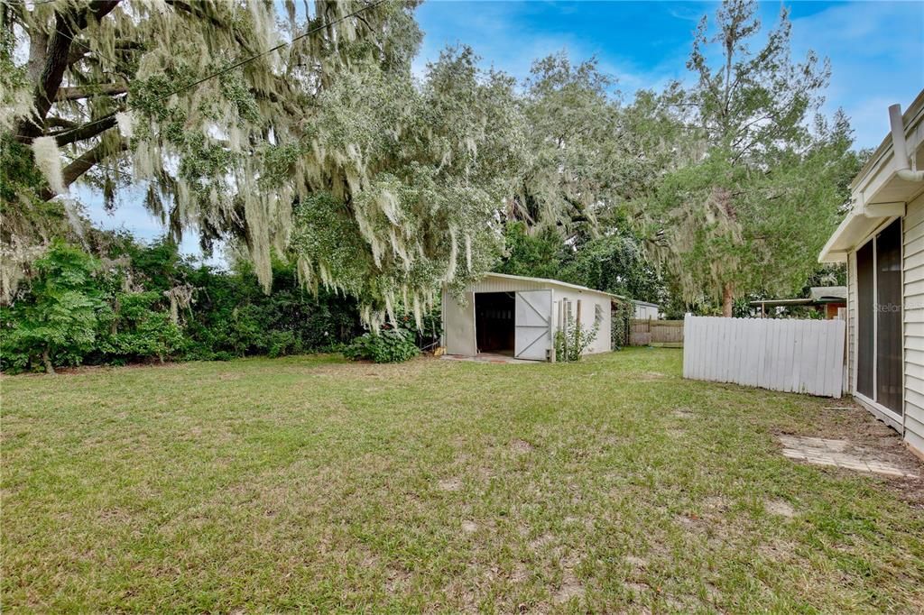 На продажу: $234,999 (2 спален, 2 ванн, 1287 Квадратных фут)