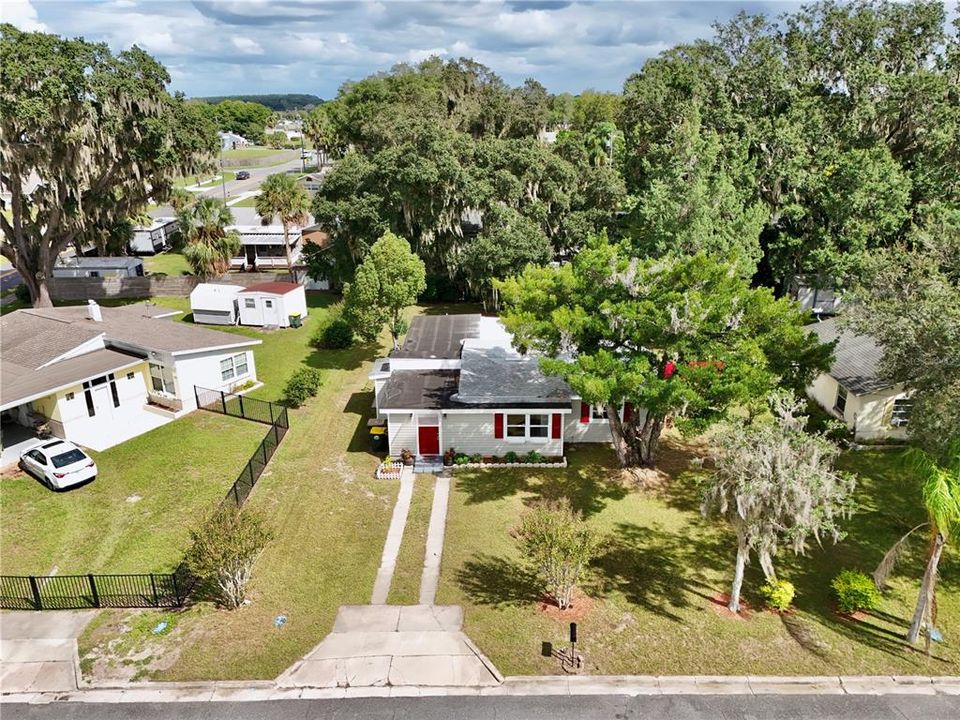 На продажу: $234,999 (2 спален, 2 ванн, 1287 Квадратных фут)