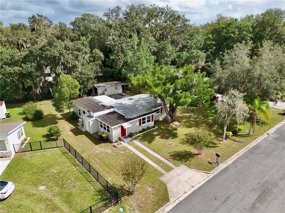 На продажу: $234,999 (2 спален, 2 ванн, 1287 Квадратных фут)