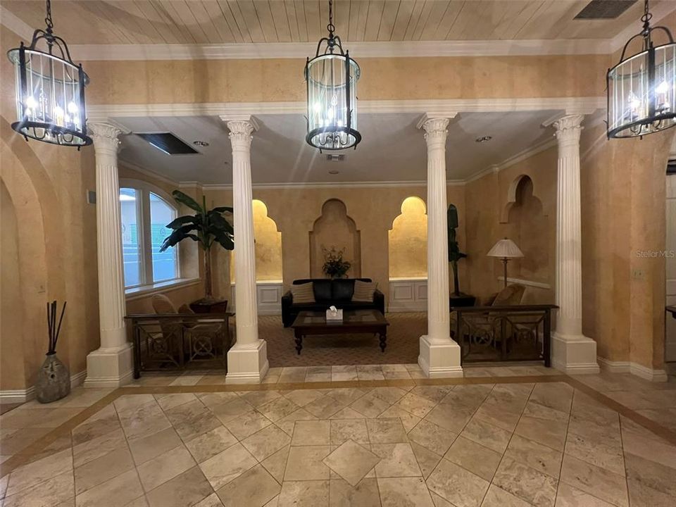 For Rent: $1,350 (1 beds, 1 baths, 767 Square Feet)