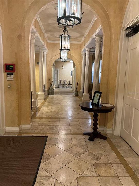 For Rent: $1,350 (1 beds, 1 baths, 767 Square Feet)