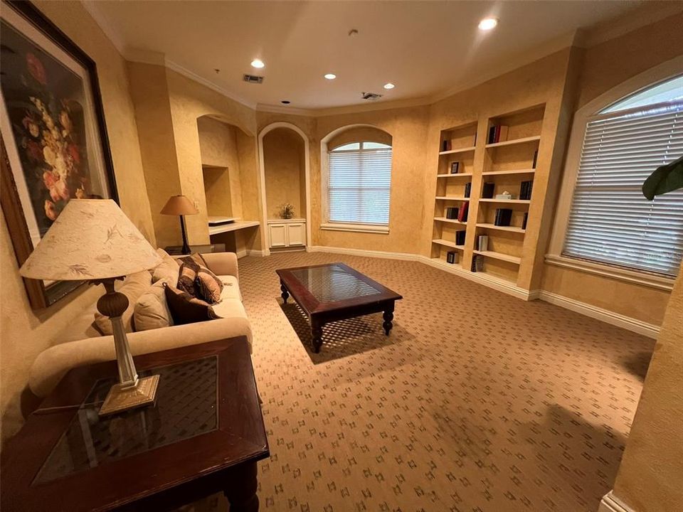 For Rent: $1,350 (1 beds, 1 baths, 767 Square Feet)