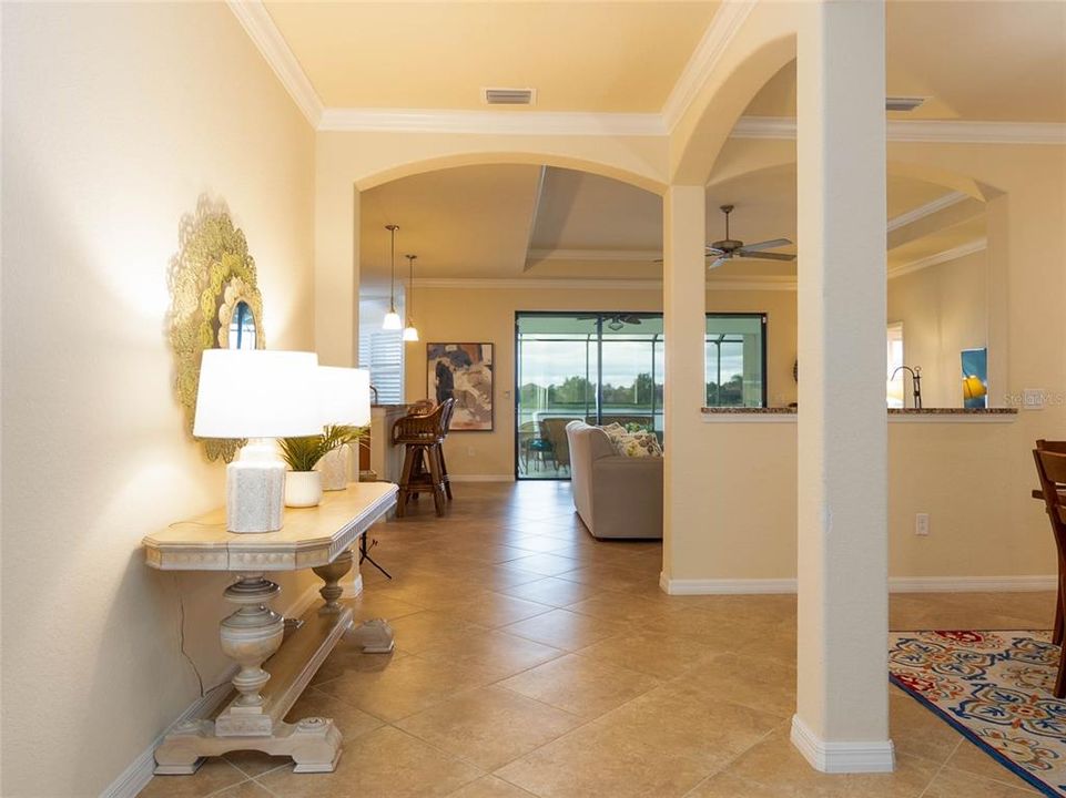 На продажу: $649,900 (4 спален, 2 ванн, 2243 Квадратных фут)