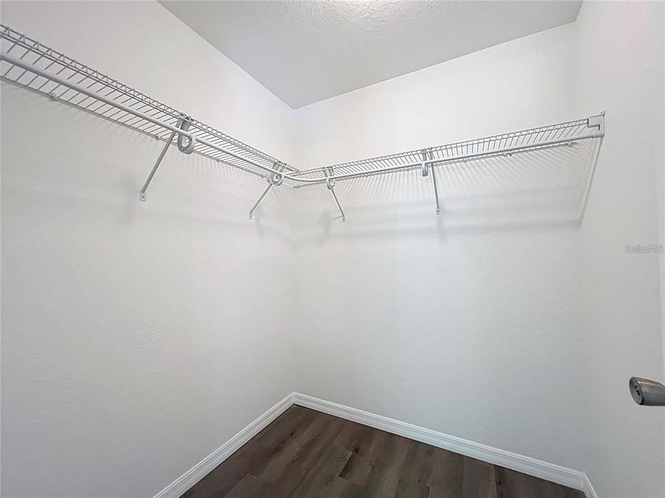 For Sale: $244,900 (3 beds, 2 baths, 1304 Square Feet)