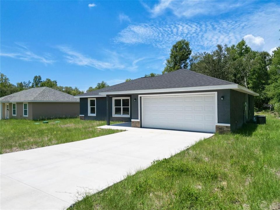 For Sale: $244,900 (3 beds, 2 baths, 1304 Square Feet)