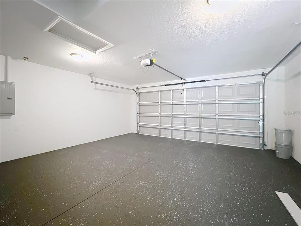 For Sale: $244,900 (3 beds, 2 baths, 1304 Square Feet)