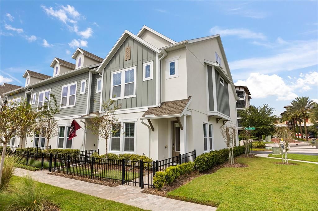 Recently Rented: $3,000 (3 beds, 2 baths, 1947 Square Feet)