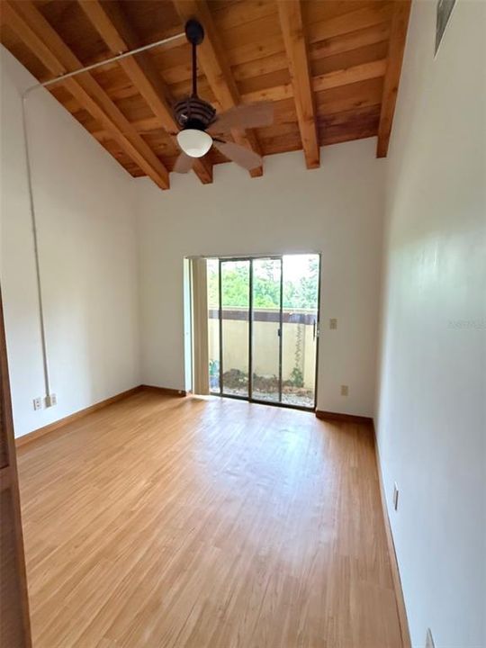 En Venta: $139,900 (2 camas, 2 baños, 1036 Pies cuadrados)