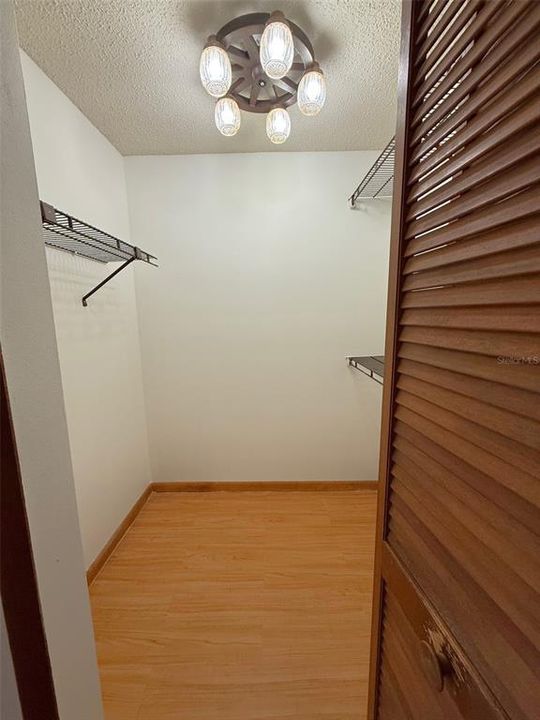 En Venta: $139,900 (2 camas, 2 baños, 1036 Pies cuadrados)