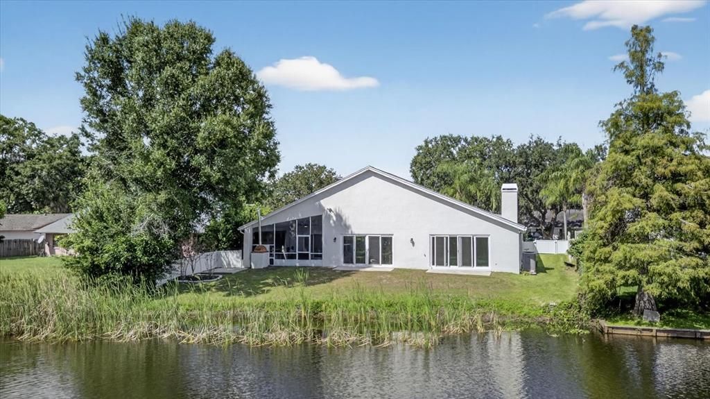 合同活跃: $649,000 (4 贝兹, 3 浴室, 3538 平方英尺)