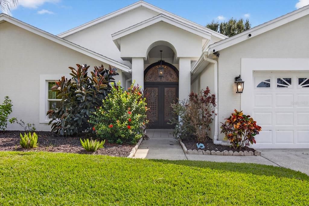 合同活跃: $649,000 (4 贝兹, 3 浴室, 3538 平方英尺)