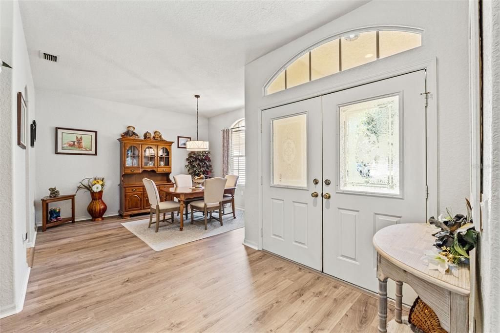 En Venta: $599,000 (3 camas, 2 baños, 2151 Pies cuadrados)