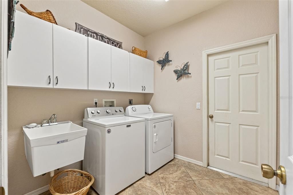 En Venta: $599,000 (3 camas, 2 baños, 2151 Pies cuadrados)