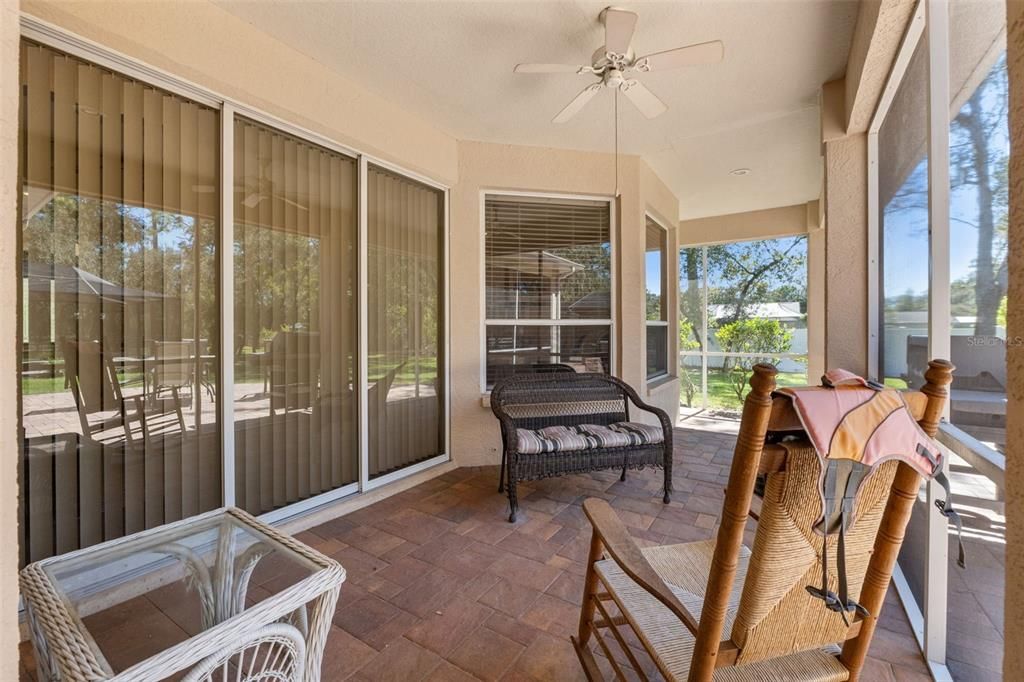 En Venta: $599,000 (3 camas, 2 baños, 2151 Pies cuadrados)