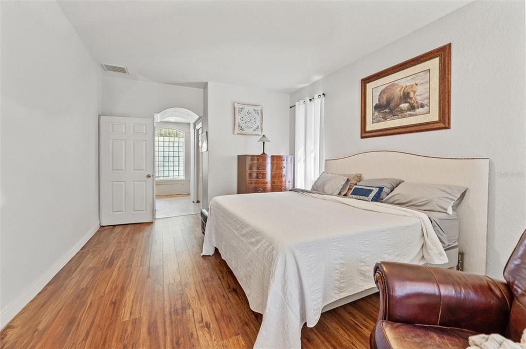 En Venta: $599,000 (3 camas, 2 baños, 2151 Pies cuadrados)