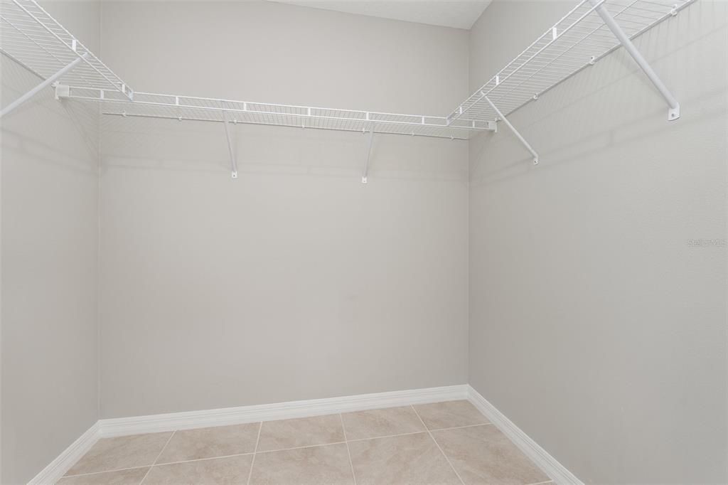 待售: $294,900 (4 贝兹, 2 浴室, 1821 平方英尺)